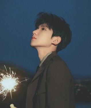 娱乐吃瓜男歌手恋情,吃瓜男歌手恋情曝光，揭秘甜蜜背后的故事